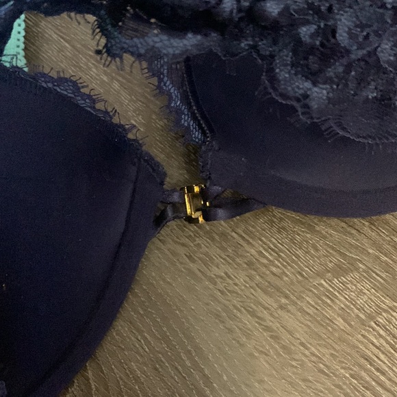 BUNDLE OF 3 bras - Picture 8 of 8